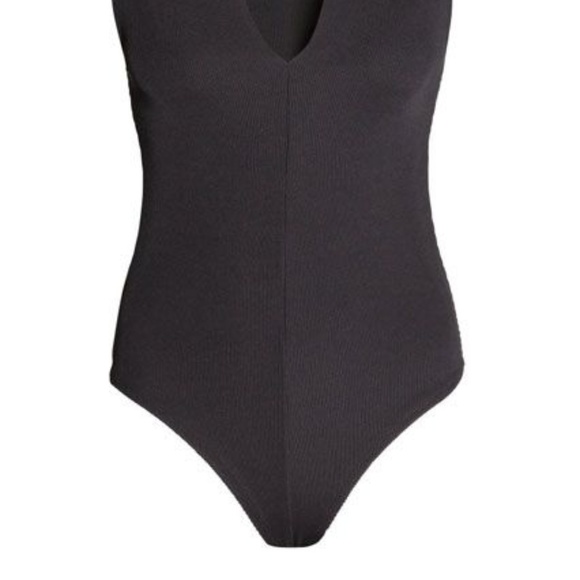 H&M V-neck Bodysuit - Picture 3 of 5